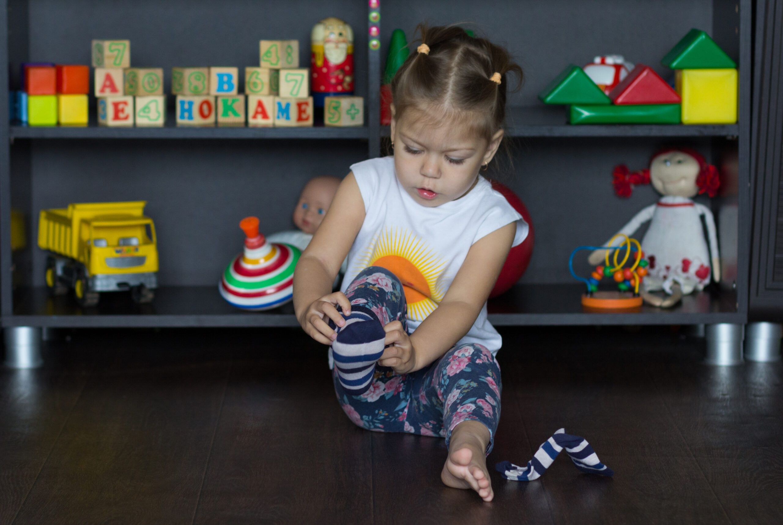 Top 5 Ways To Help Preschoolers LEARN HOW TO GET DRESSED